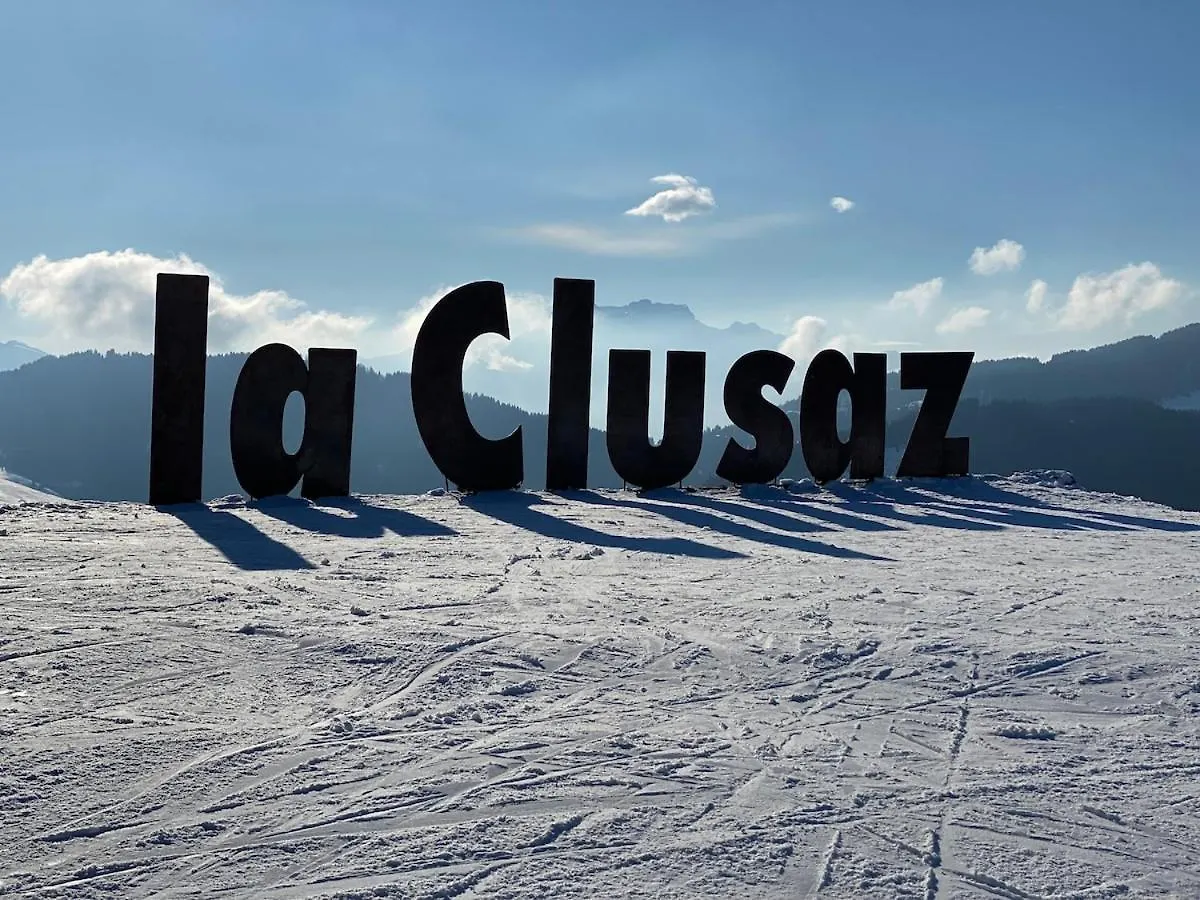 La Moustache De La Renardiere La Clusaz
